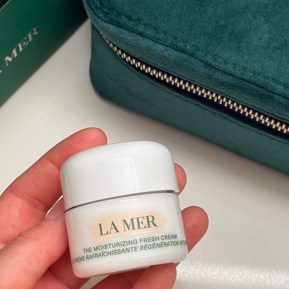 La Mer the moisturizing Soft Cream with emerald Velvet Case brand new - Picture 2 of 16